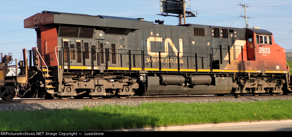 CN 2923